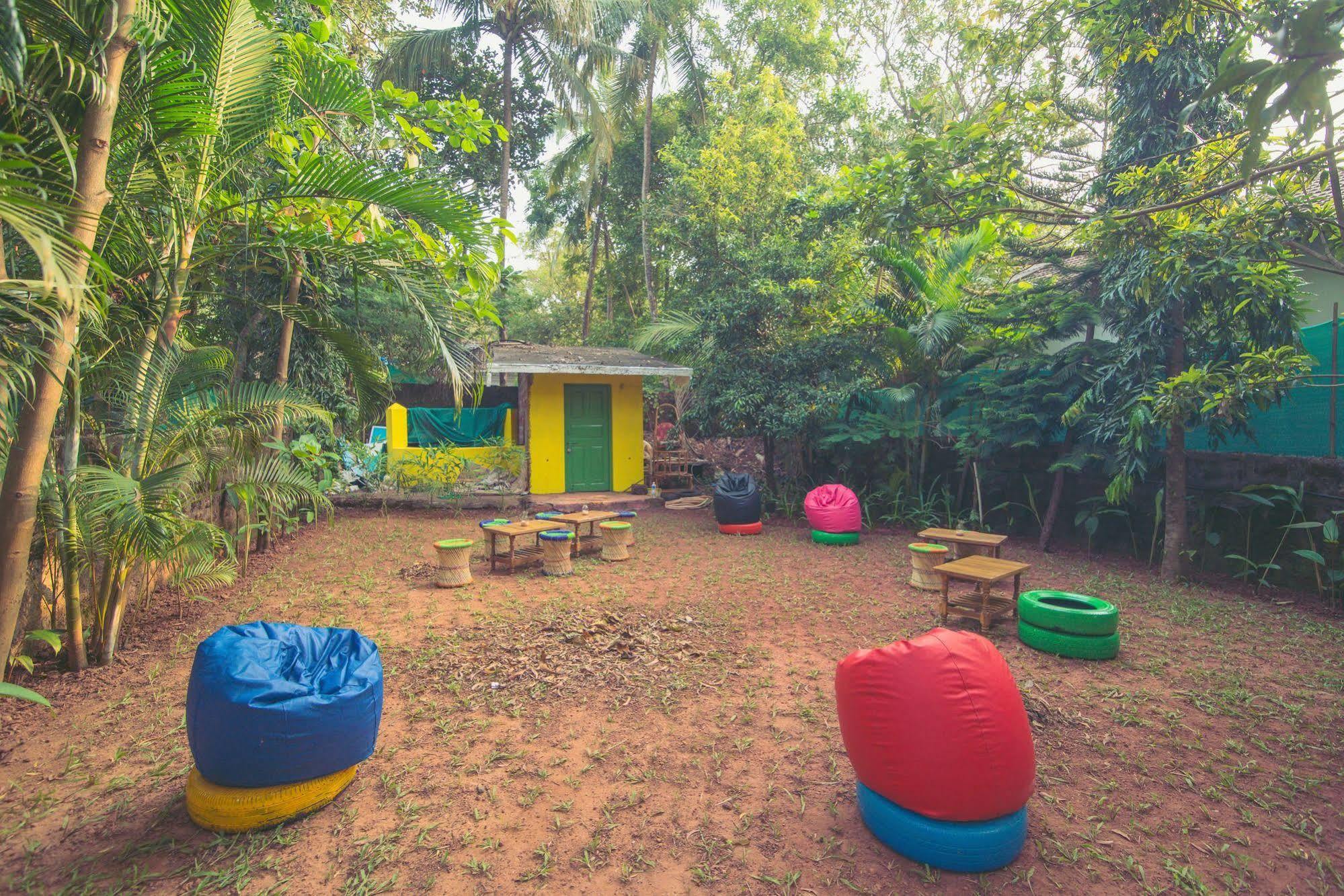 Anjuna By Roadhouse Hostels Goa Eksteriør billede