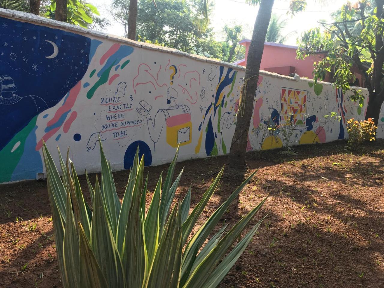 Anjuna By Roadhouse Hostels Goa Eksteriør billede